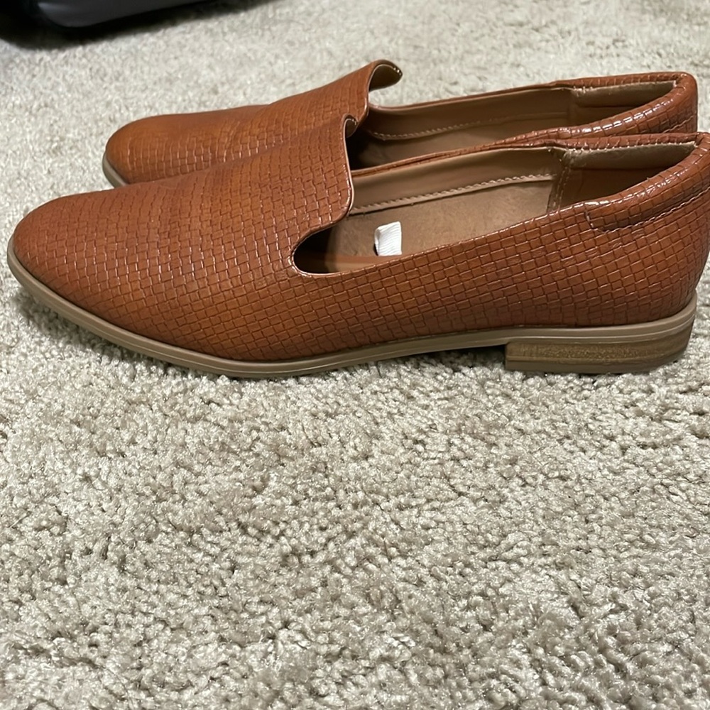 Women’s flat shoes